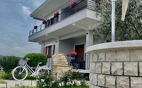 Villa Tabaku