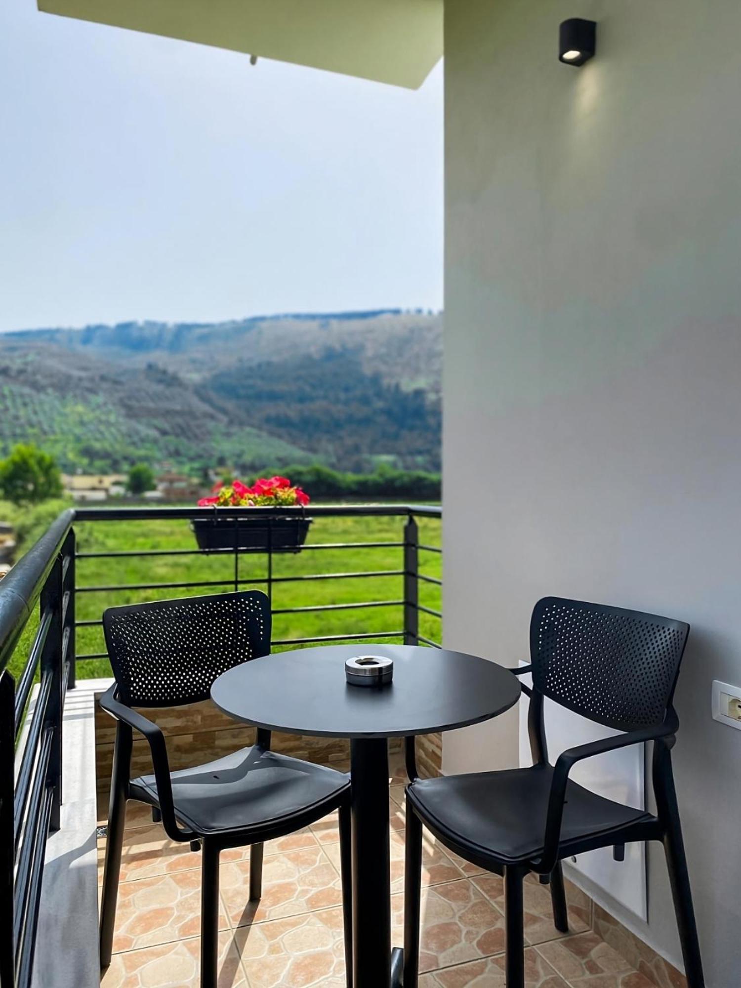 Villa Tabaku Berati Exterior foto